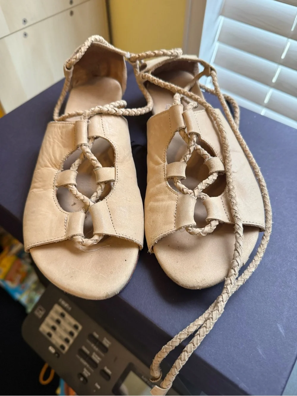 Fiel Women’s Gladiator Sandals – Size 7 – 100% Leather – Cream Color